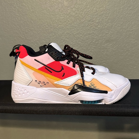 WMNS Nike Jordan Zoom ‘92 Sneaker in White Siren University Gold - Picture 1 of 4